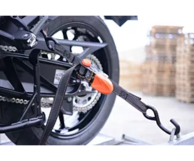 Todo - Transporte motos/coches Cinta de amarre - 800kg - 2,06m - 25mm - de 2 partes - ganchos S - Transporte de motocicletas - Negro Todo - Transporte motos/coches Cinta de amarre - 800kg - 2,06m - 25mm - de 2 partes - ganchos S - Transporte de motocicletas - Negro