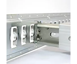 Raíles universales y accesorios Decking beam para raíles - 2336mm-2616mm - 1T (Aluminio) Raíles universales y accesorios Decking beam para raíles - 2336mm-2616mm - 1T (Aluminio)